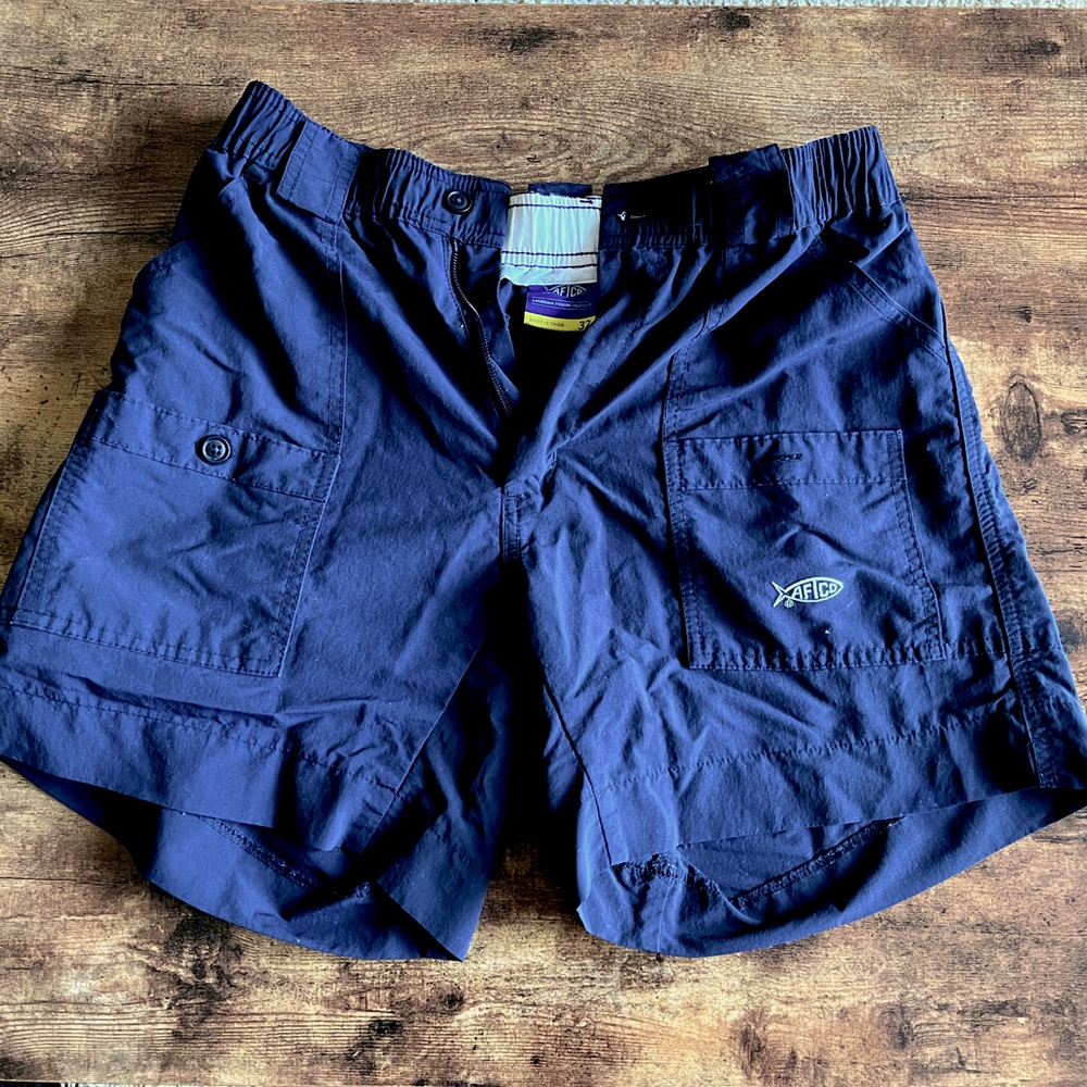 Aftco fishing shorts 32 waist Black color